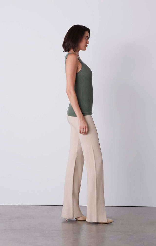 Victorious - Reversible Waffle-Stitch Cashmere Shell - On Model
