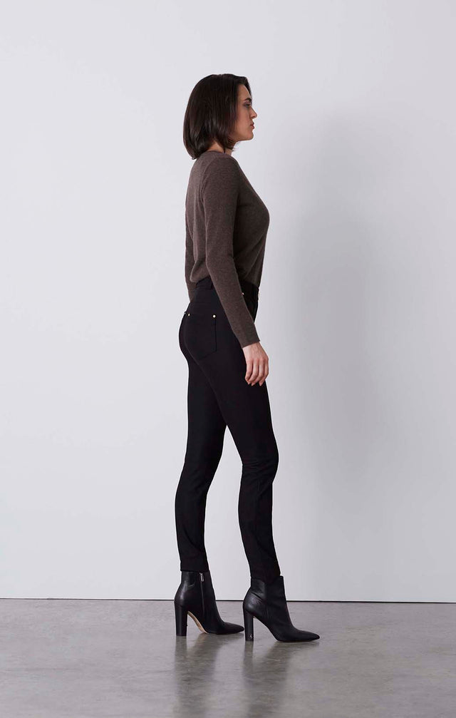 Show Jumper - Stretch Faux-Suede Leggings - On Model