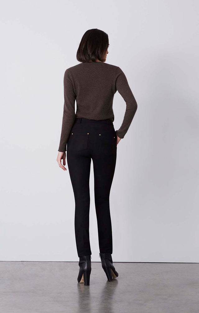 Show Jumper - Stretch Faux-Suede Leggings - On Model