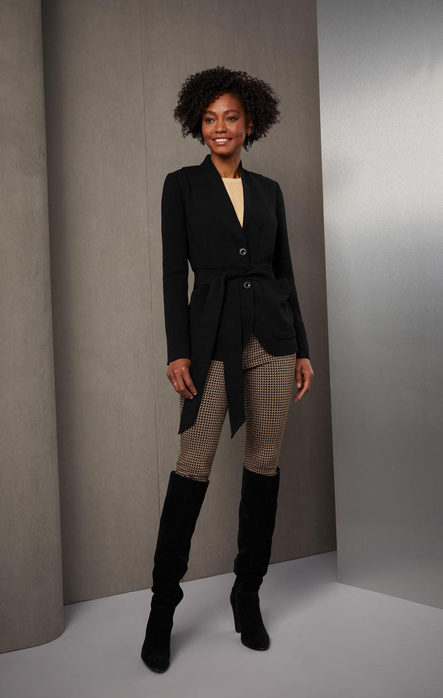 BLACK ROCK-ULTRAFINE CRÊPE BLAZER-1-JK-2182-ON MODEL