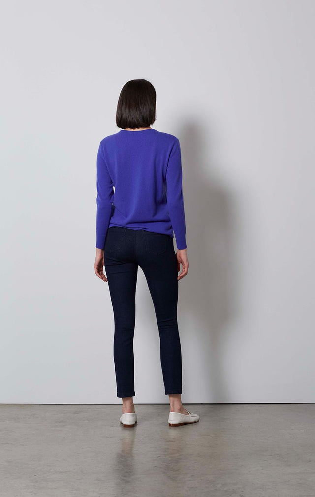 ANDROMEDA-SHIRRED CASHMERE PULLOVER-1-KN-1914-ON MODEL