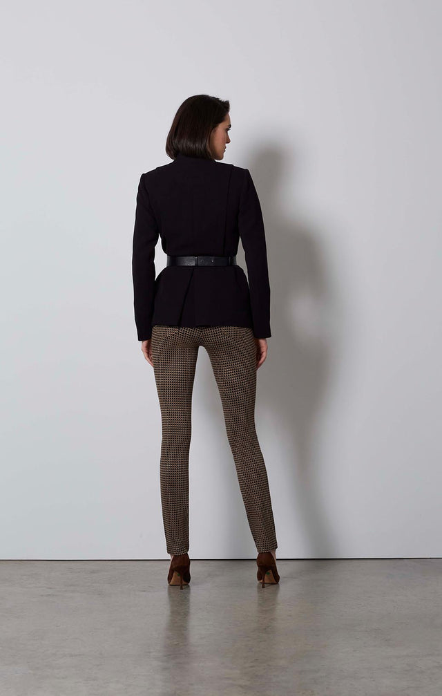 BLACK ROCK-ULTRAFINE CRÊPE BLAZER-1-JK-2182-ON MODEL