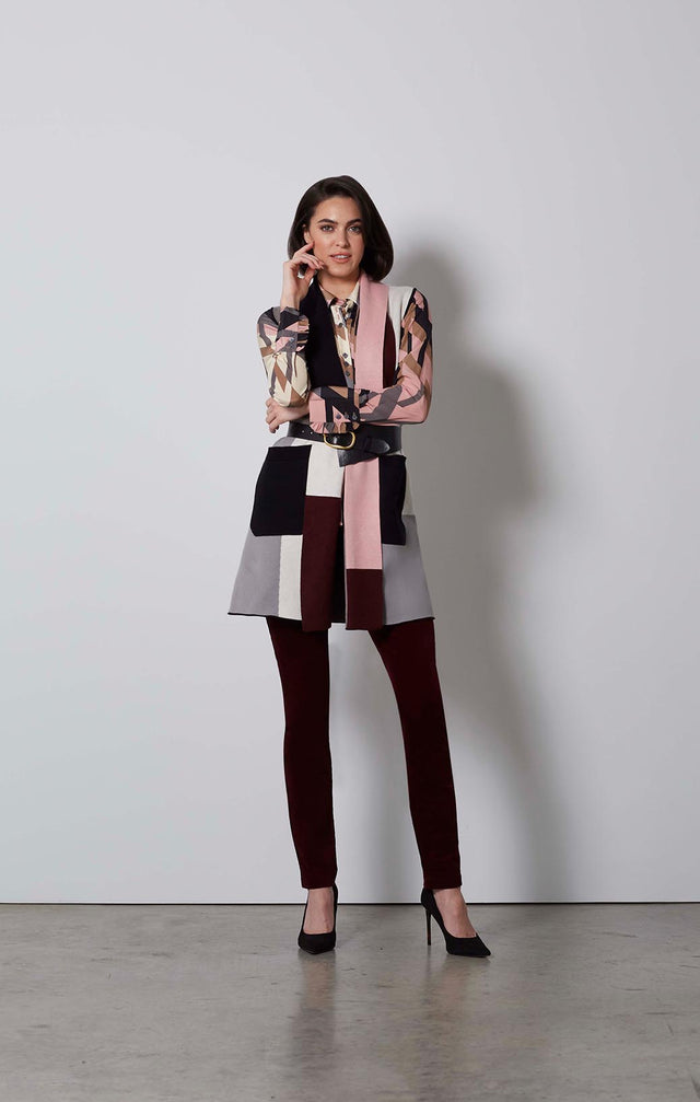 CUBISM-SILK-SOFTENED COLORBLOCK SWEATER VEST-5-KN-1778-ON MODEL