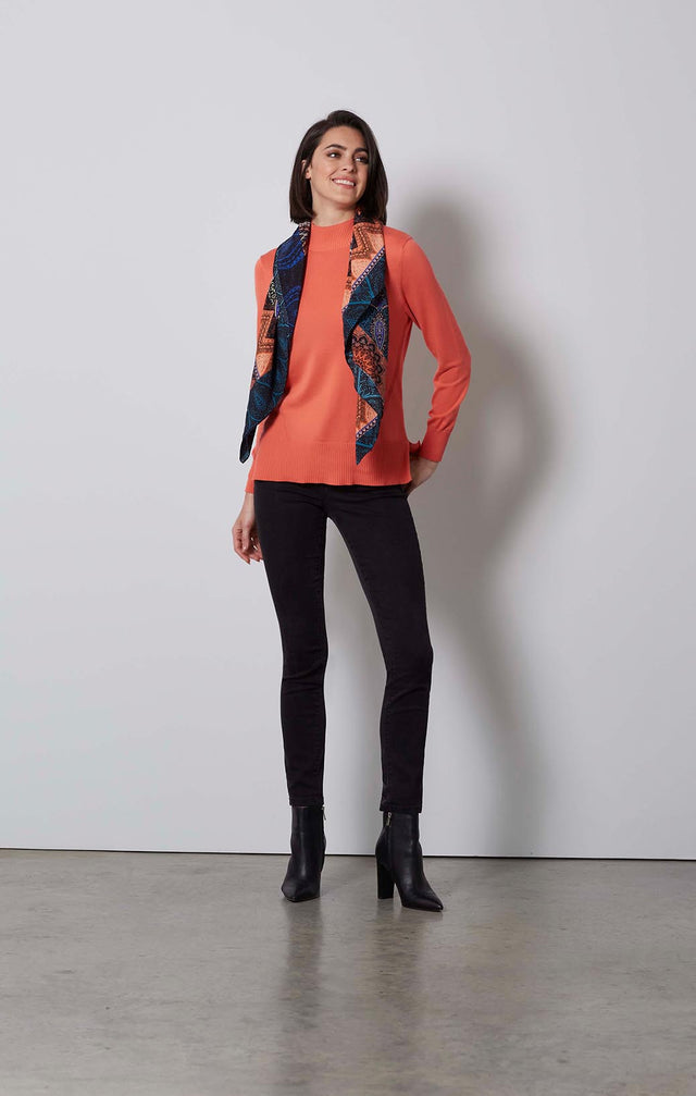 EPICURE-SUVIN ORGANIC-COTTON KNIT TOP-1-KN-2186-ON MODEL