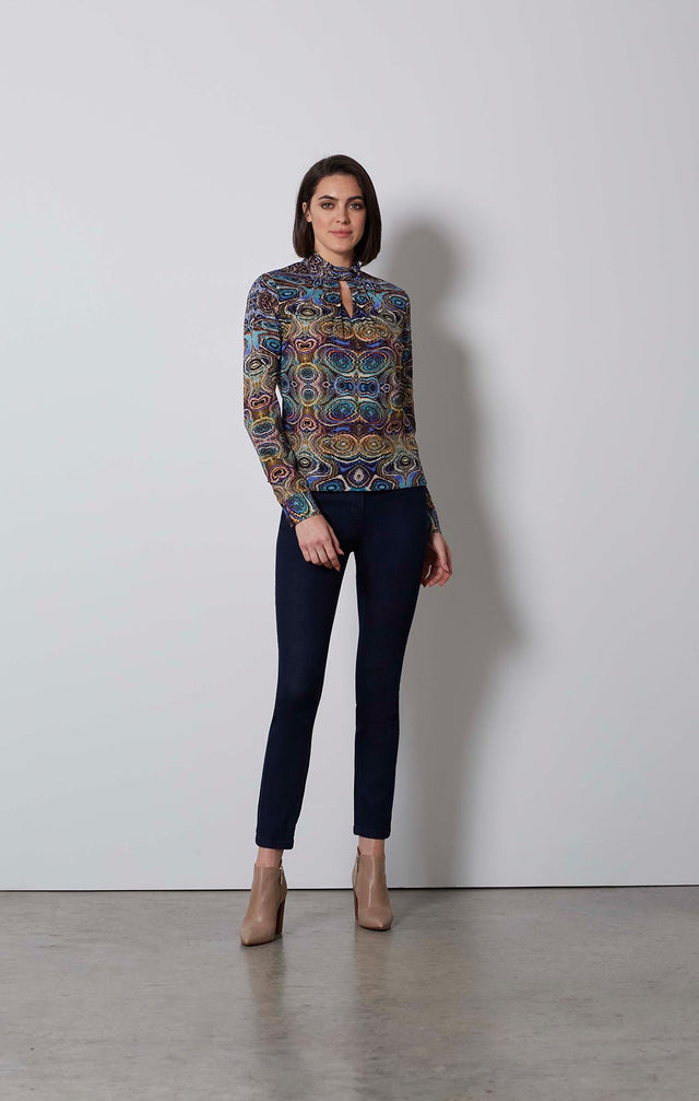 GEODE-PRINT SILK CRÊPE BLOUSE-1-TP-1891-ON MODEL