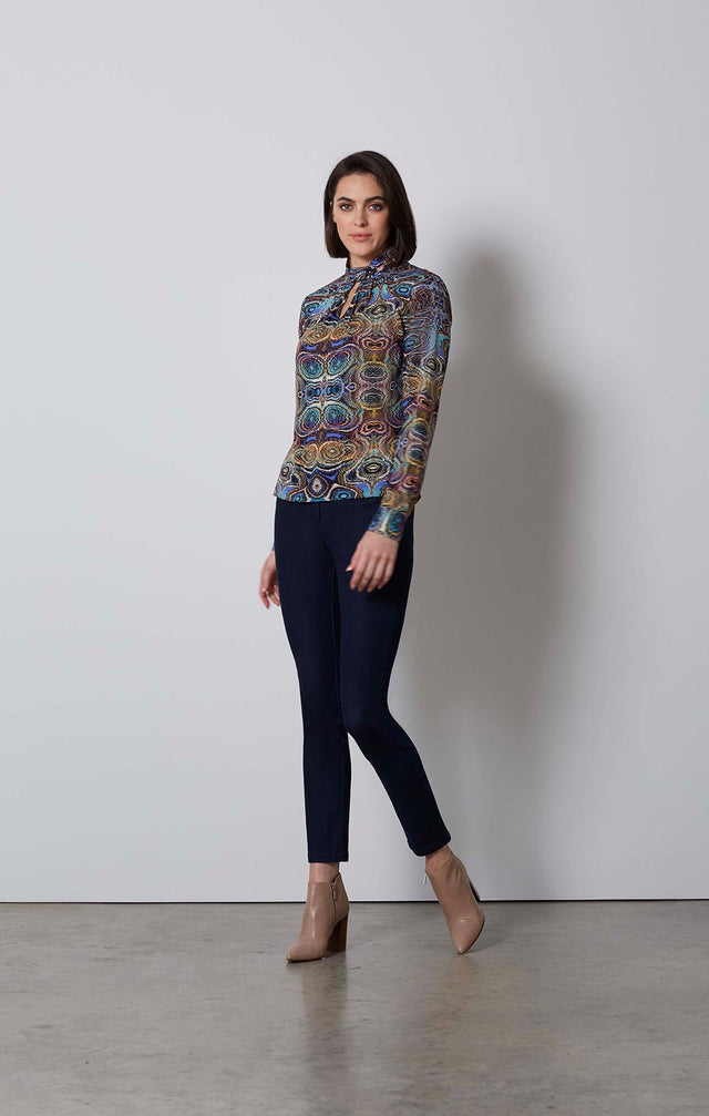 GEODE-PRINT SILK CRÊPE BLOUSE-1-TP-1891-ON MODEL
