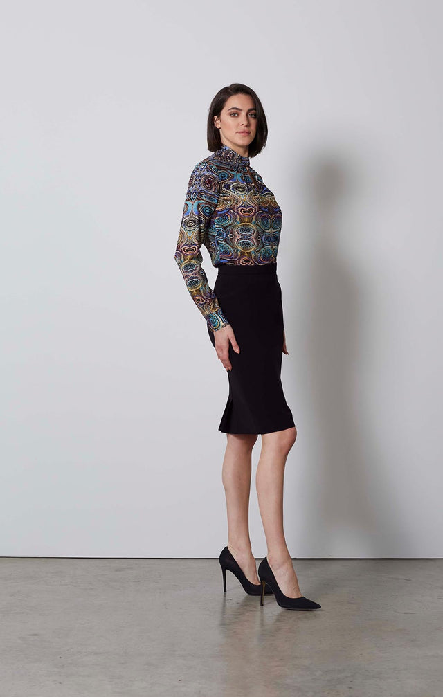 GEODE-PRINT SILK CRÊPE BLOUSE-1-TP-1891-ON MODEL