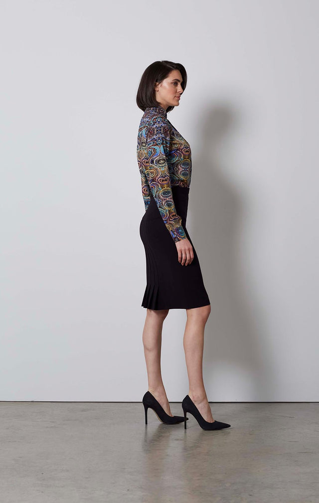 GEODE-PRINT SILK CRÊPE BLOUSE-1-TP-1891-ON MODEL