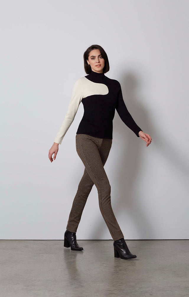 MOMA-COLORBLOCK MOCK TURTLENECK-5-KN-1779-ON MODEL