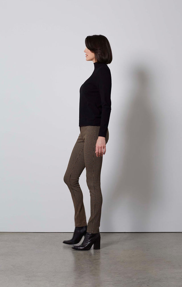 MOMA-COLORBLOCK MOCK TURTLENECK-5-KN-1779-ON MODEL