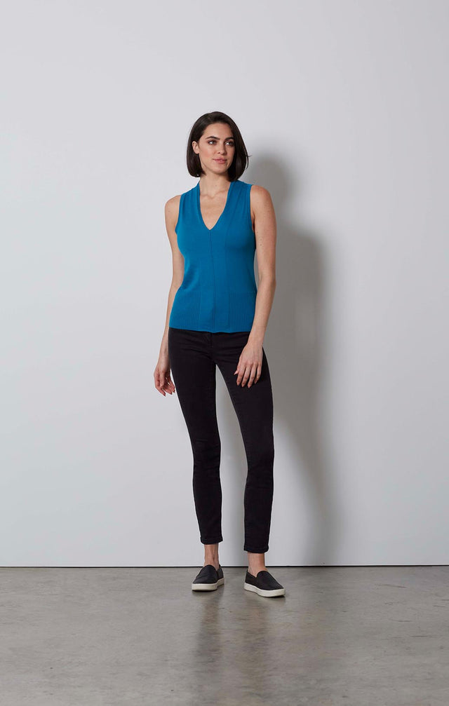STAR QUARTZ-RIBBED CASHMERE KNIT SHELL-1-KN-1687-ON MODEL