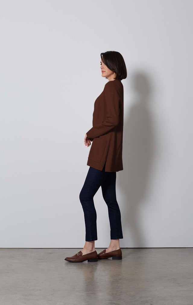 TOWNHOUSE-CASHMERE SOFTENED CARDIGAN-1-KN-1900-ON MODEL