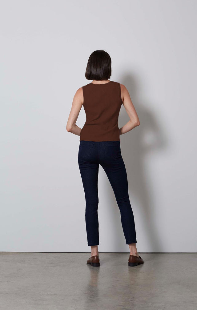 TOWNHOUSE-SUSTAINABLE CASHMERE-SOFTENED KNIT SHELL-1-KN-1904-ON MODEL