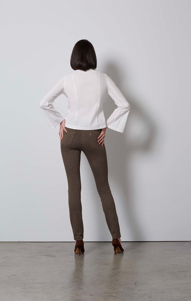 WHITNEY-WHITE STRETCH POPLIN SHIRT-5-TP-1797-ON MODEL