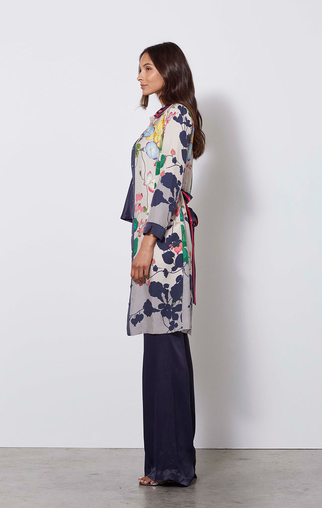 Chorine - Silky Wide-leg Pants - On Model