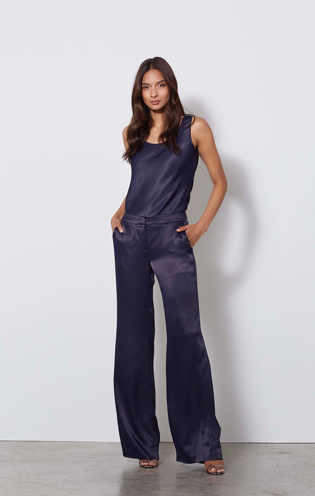 Chorine - Silky Wide-leg Pants - On Model