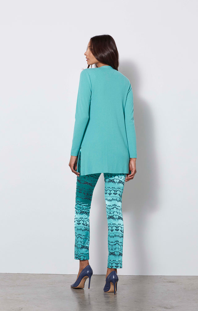 Parure-cardi - Blue Cashmere Cardigan - On Model