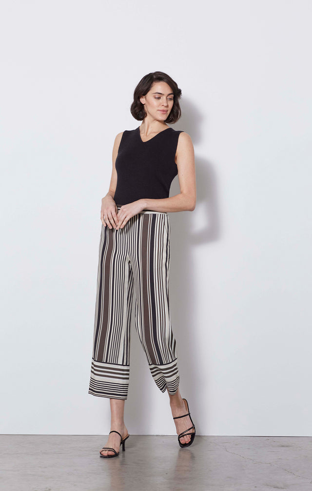 Citation  - Reversible Black Knit Shell - On Model